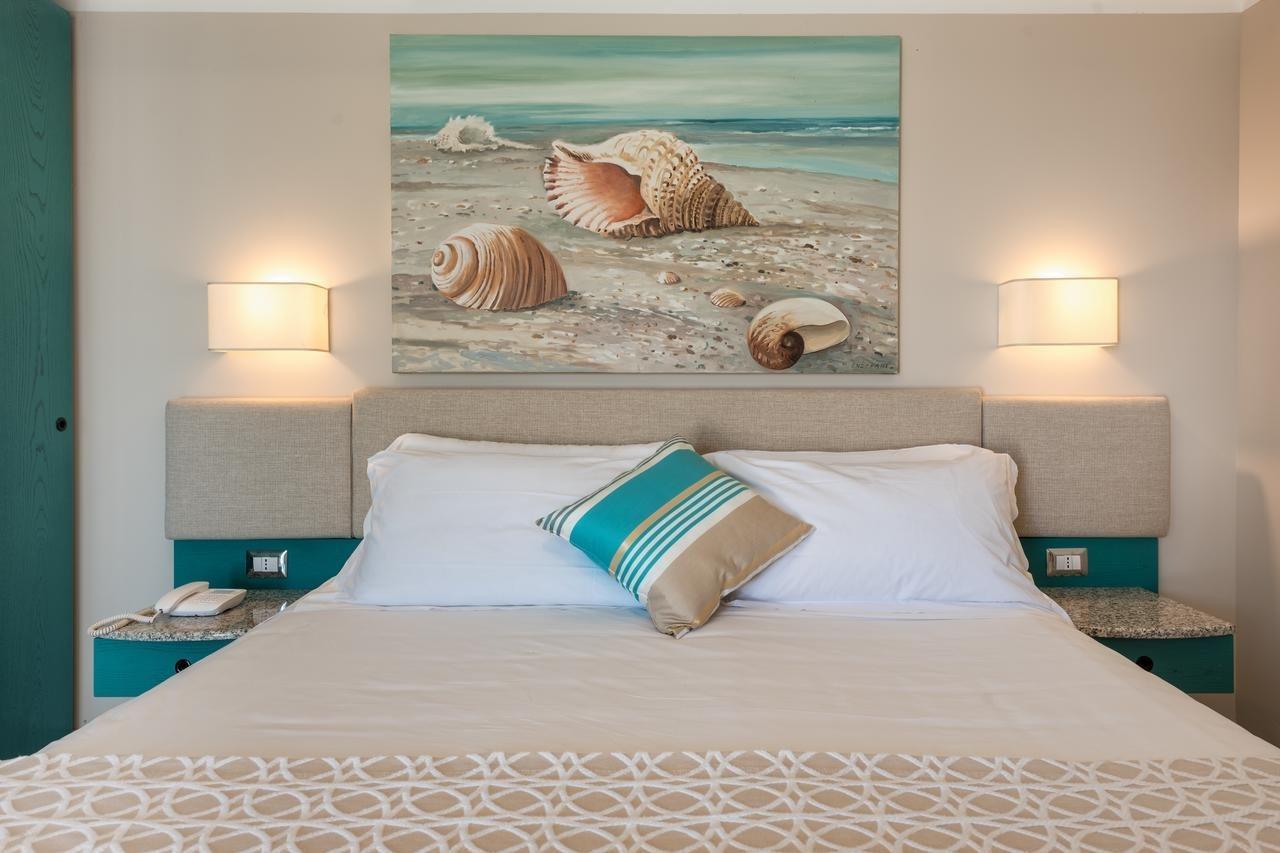 Acacia Marina Hotel Marina di Ragusa Kültér fotó