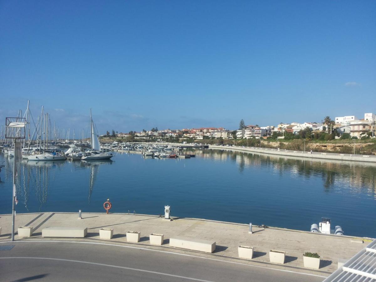 Acacia Marina Hotel Marina di Ragusa Kültér fotó